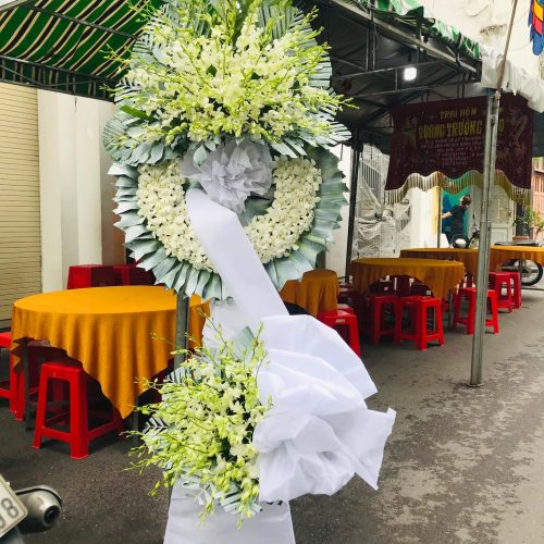 Hoa Chia Buồn M18
